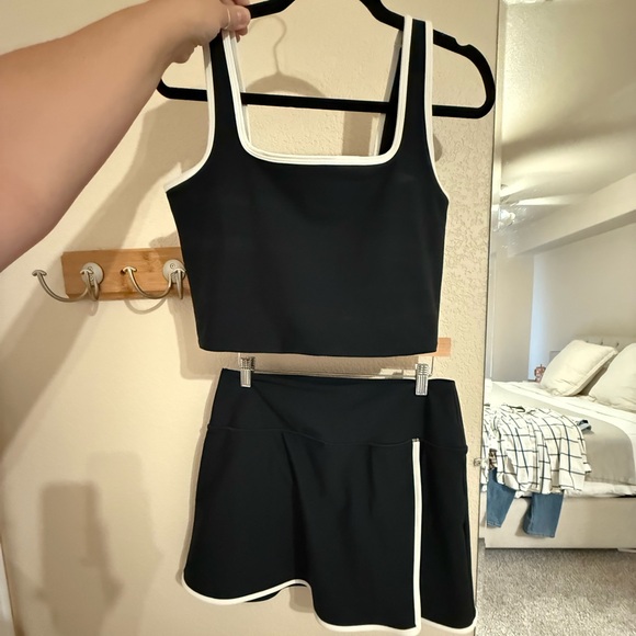 Abercrombie YPB Athletic Set - Picture 2 of 4